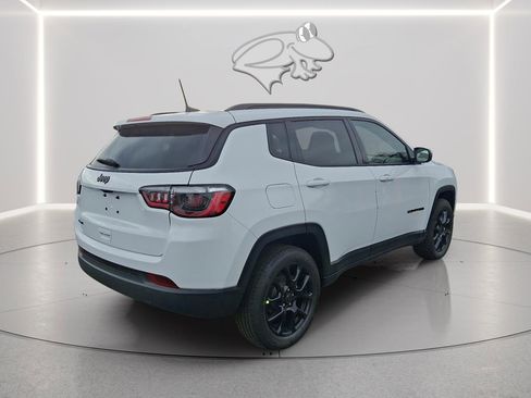 New 2026 Jeep Compass Latitude AWD/4WD image 3