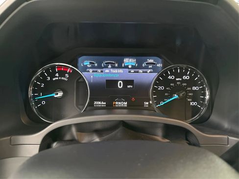 Used 2022 Ford F450 Platinum w/ FX4 Off-Road Package AWD/4WD image 17