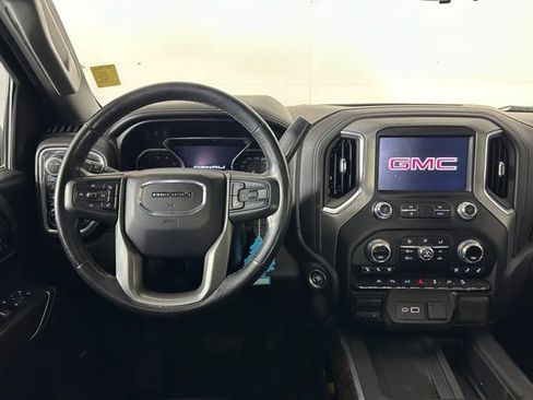 Used 2022 GMC Sierra 1500 Denali w/ Technology Package AWD/4WD image 18
