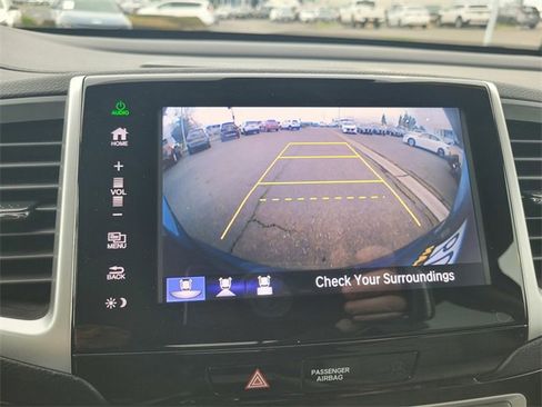 Used 2016 Honda Pilot Touring image 22