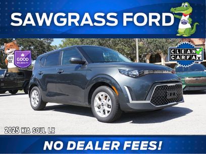 Used 2025 Kia Soul LX w/ LX Technology Package