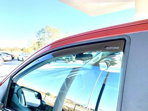 Used 2017 Chevrolet Colorado LT w/ LT Convenience Package image 10