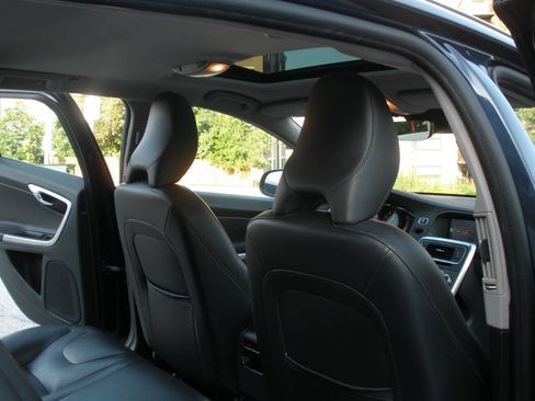 Used 2015 Volvo V60 T5 Premier FWD image 28