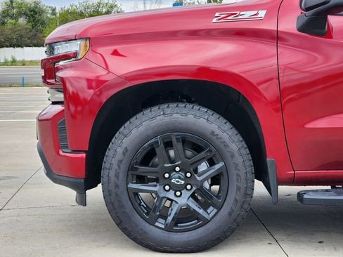 Used 2021 Chevrolet Silverado 1500 RST w/ LPO, Blackout Package AWD/4WD image 9