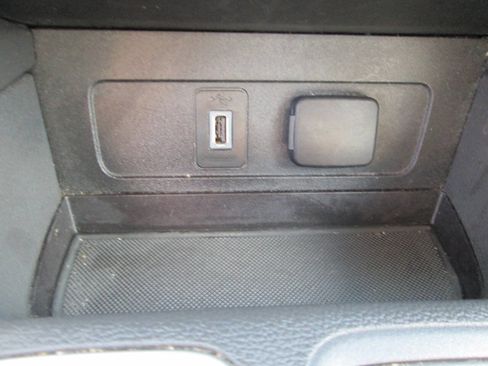 Used 2017 Ford Escape SE image 15