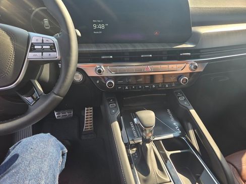 New 2025 Kia Telluride SX Prestige image 2