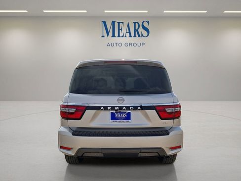 Used 2024 Nissan Armada SL image 4