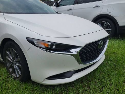 Used 2024 MAZDA MAZDA3 s FWD image 7