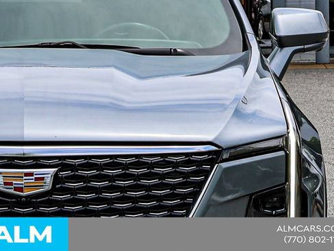 Used 2025 Cadillac XT4 Premium Luxury FWD image 14