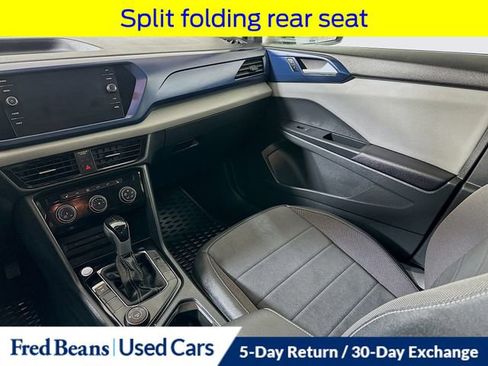 Used 2023 Volkswagen Taos SE image 25