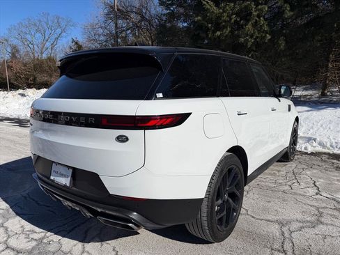 Used 2023 Land Rover Range Rover Sport SE image 4
