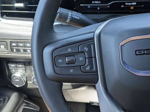 Used 2024 GMC Yukon Denali AWD/4WD image 16