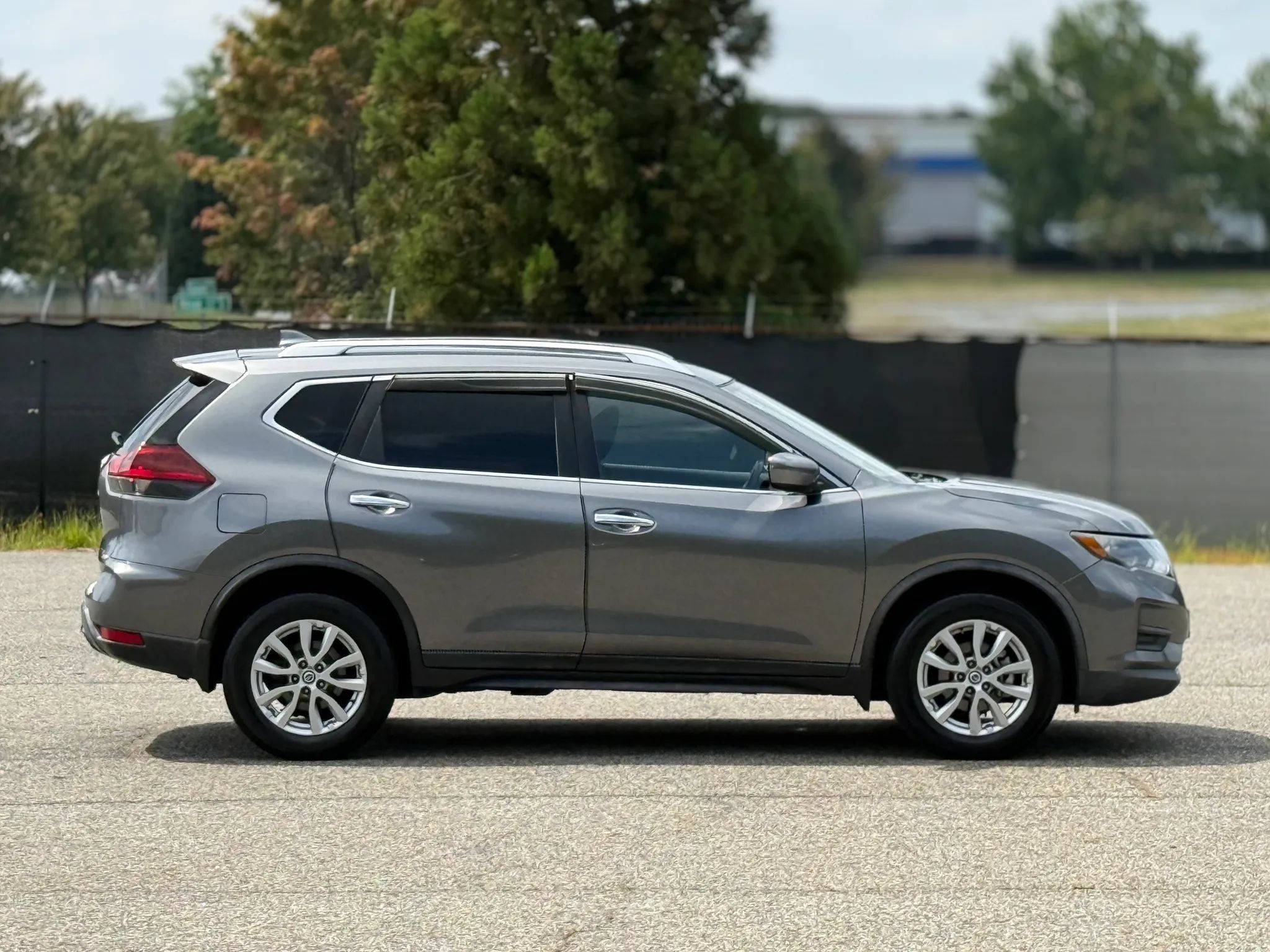 Used 2020 Nissan Rogue S w/ Special Edition Package AWD/4WD image 7