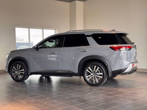 Used 2022 Nissan Pathfinder Platinum w/ Cargo Package image 2
