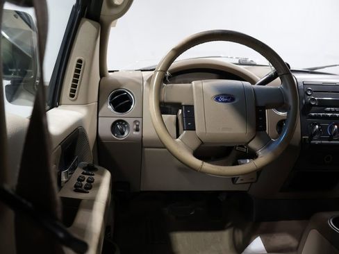 Used 2006 Ford F150 XLT image 17