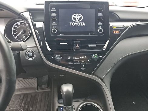 Used 2023 Toyota Camry SE w/ Convenience Package image 14