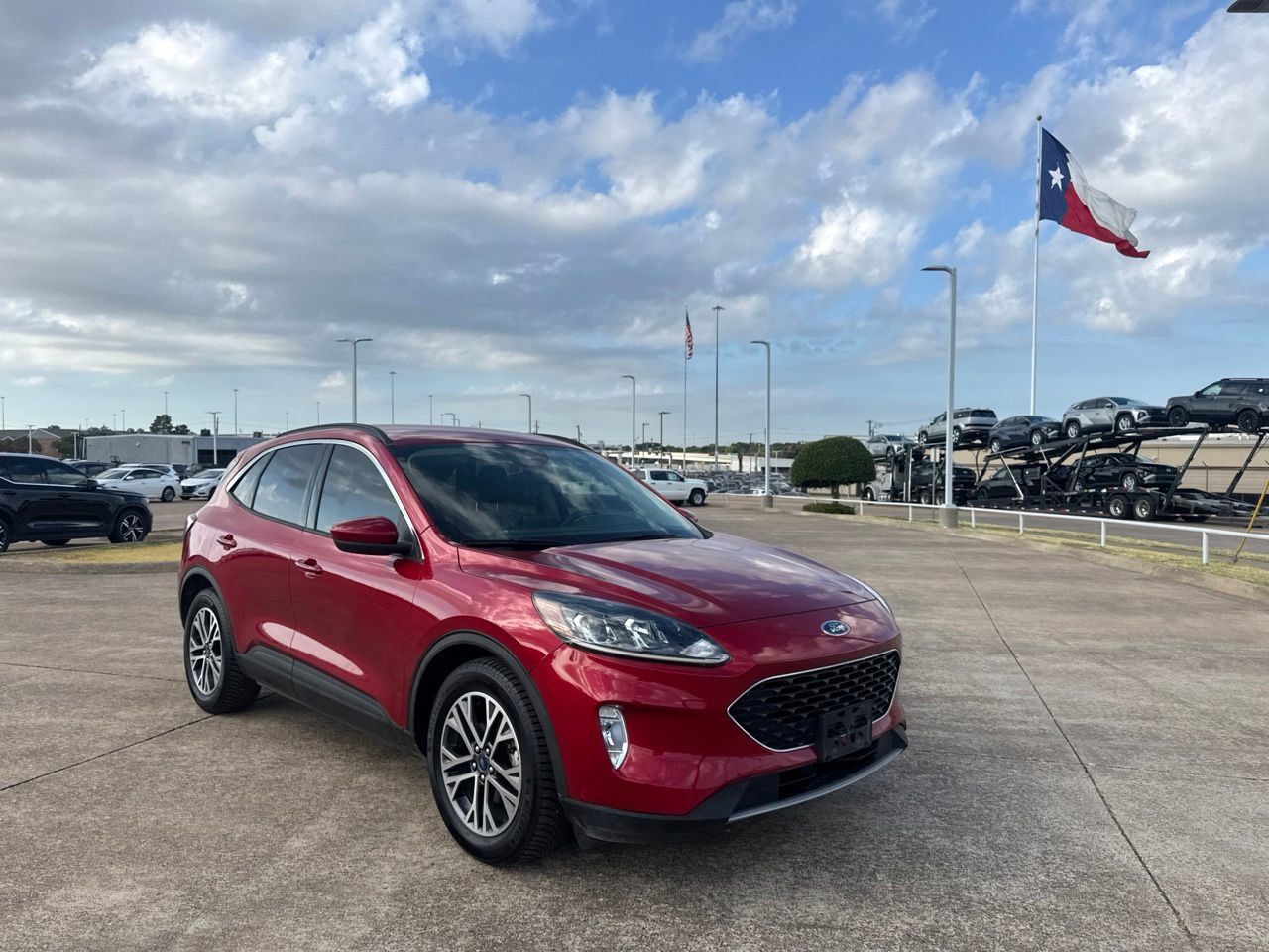 Used 2020 Ford Escape SEL FWD image 2