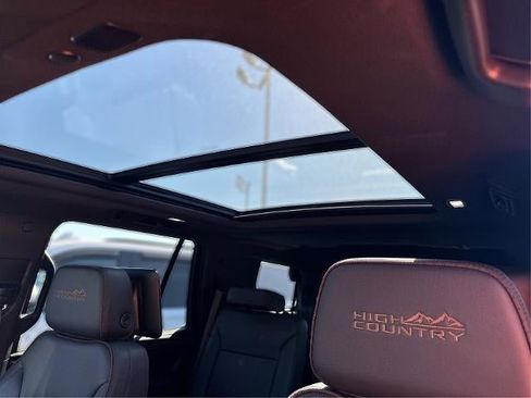 Certified 2024 Chevrolet Tahoe High Country w/ Advanced Technology Package image 28