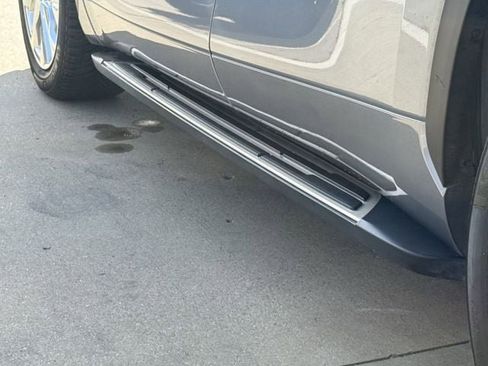 Used 2021 Toyota Highlander Limited image 10