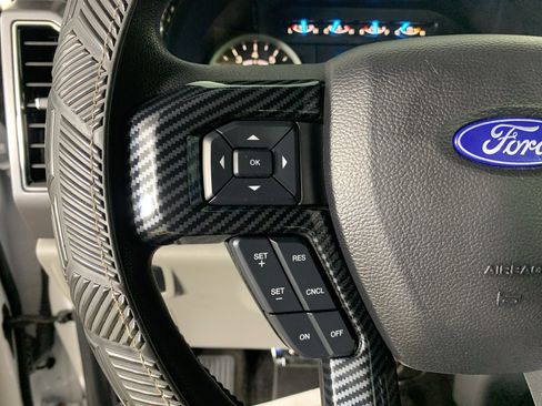 Used 2018 Ford F150 XLT AWD/4WD image 17