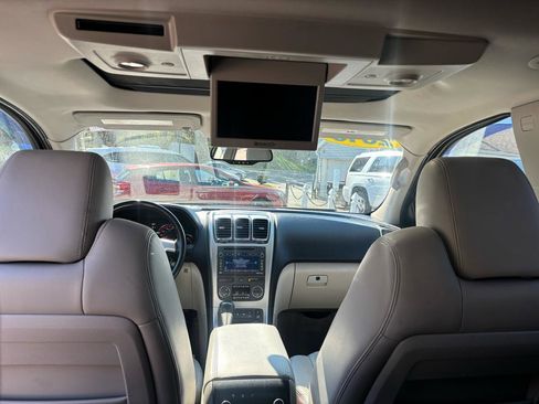 Used 2010 GMC Acadia SLT w/ Technology Package image 23