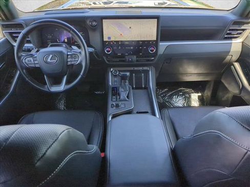 Used 2024 Lexus GX 550 w/ Cold Area Package AWD/4WD image 19