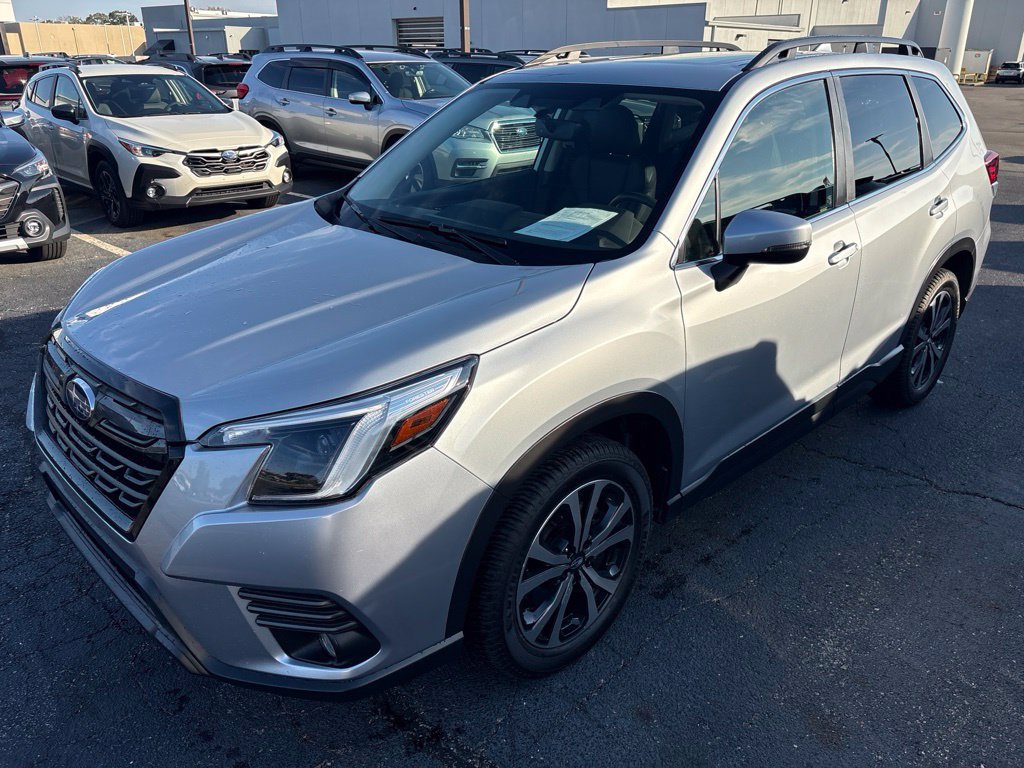 Used 2023 Subaru Forester Limited AWD/4WD image 5