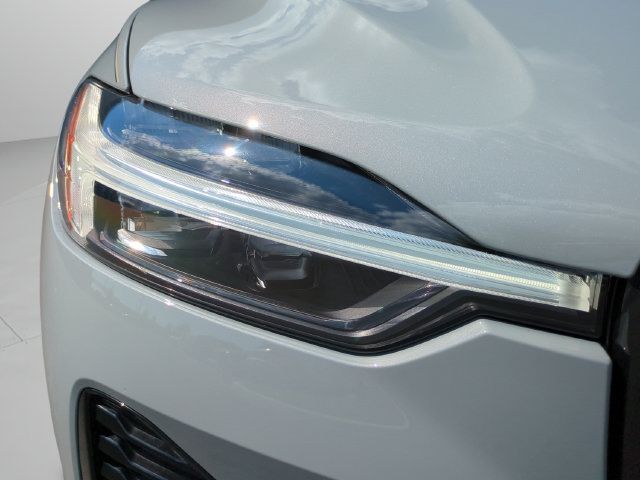 New 2026 Volvo XC60 B5 Plus AWD/4WD image 24
