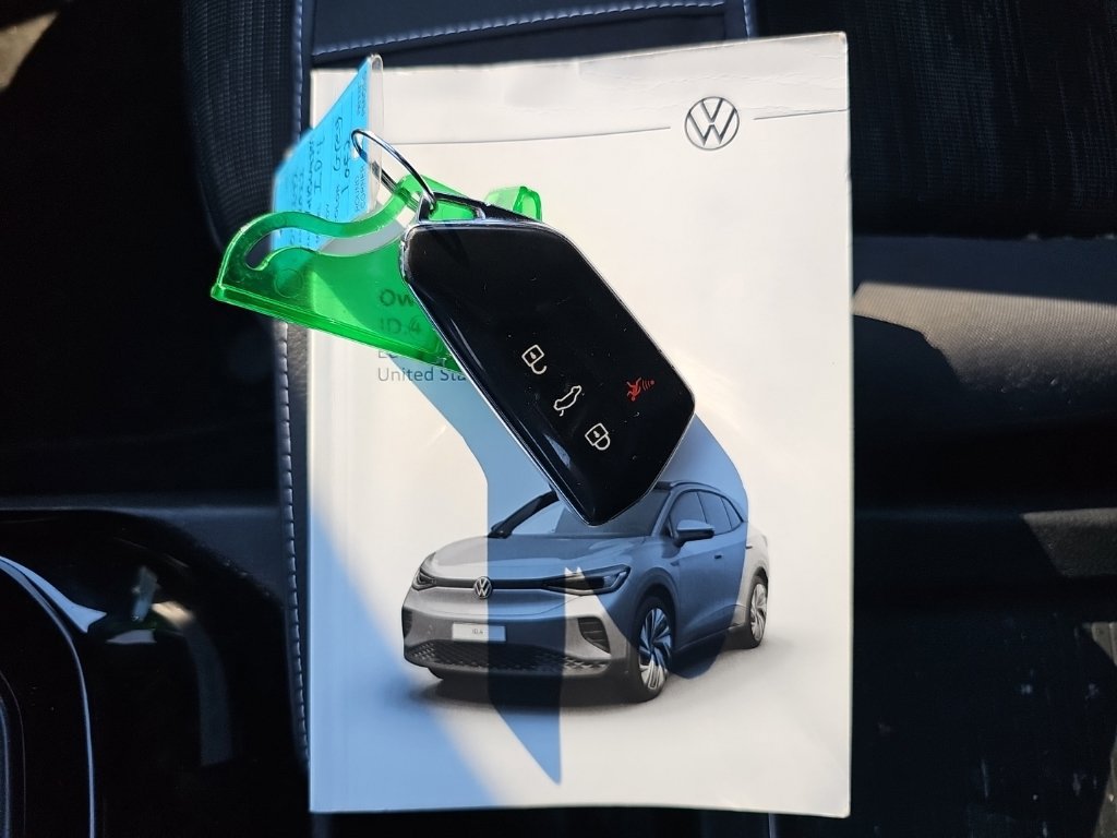 Used 2022 Volkswagen ID.4 Pro AWD/4WD image 5