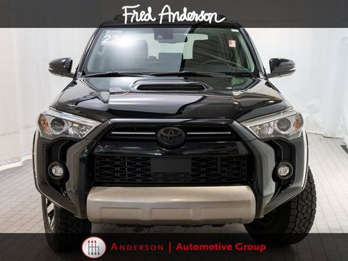 Used 2022 Toyota 4Runner TRD Off-Road Premium AWD/4WD image 2