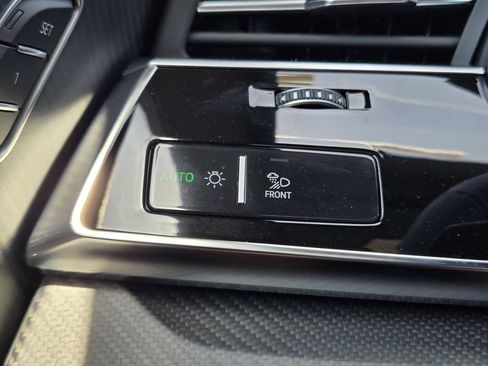 New 2026 Audi SQ8 Prestige AWD/4WD image 26