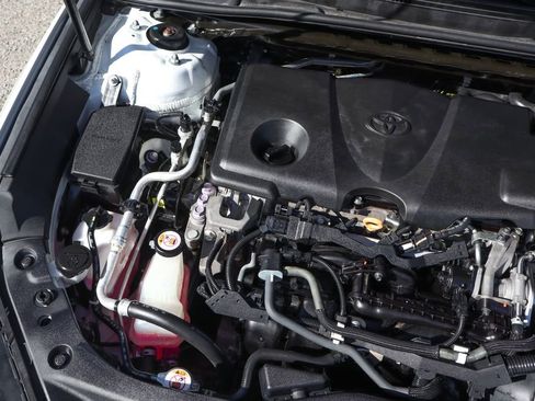 Used 2020 Toyota Avalon XSE image 11