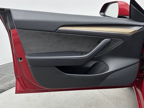 Used 2021 Tesla Model 3 Standard Range Plus image 12