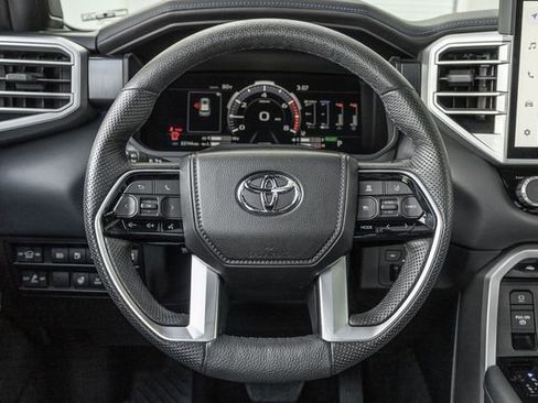 Used 2023 Toyota Sequoia Platinum image 9