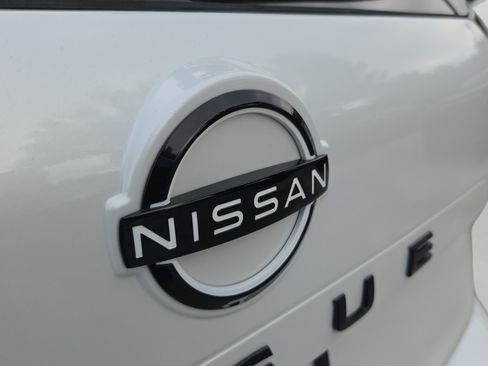 New 2026 Nissan Rogue Dark Armor FWD image 32