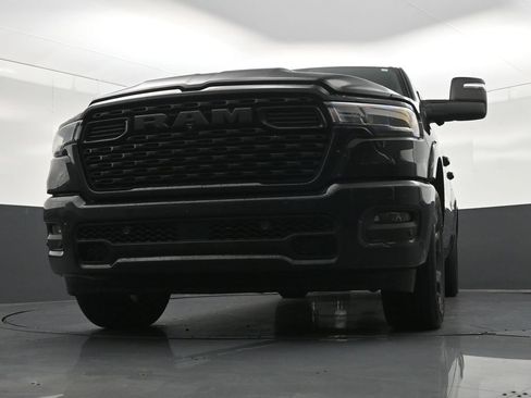 Used 2025 RAM 1500 Big Horn RWD image 30