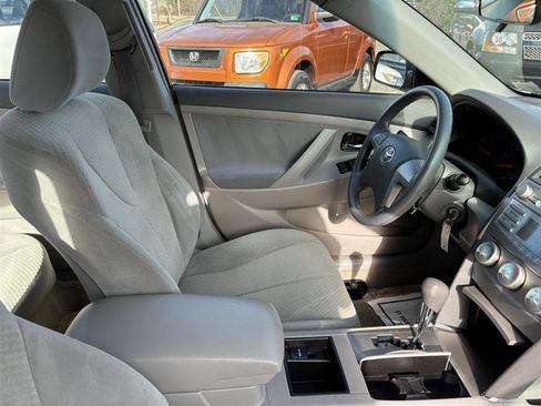 Used 2009 Toyota Camry LE image 20