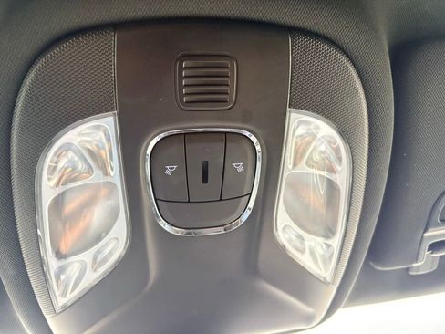 Used 2024 Jeep Compass Limited image 28