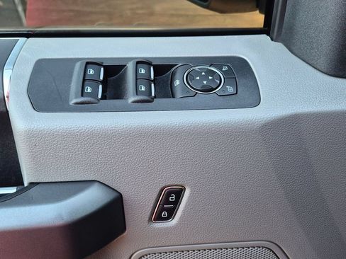 Used 2018 Ford F150 XLT w/ Trailer Tow Package AWD/4WD image 10