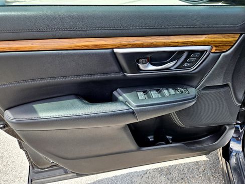 Used 2017 Honda CR-V EX-L image 11