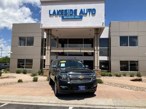 Used 2018 Chevrolet Suburban Premier AWD/4WD image 1