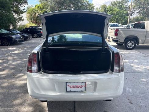 Used 2014 Chrysler 300 S RWD image 33