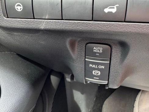 Used 2025 Nissan Murano SV AWD/4WD image 25