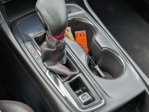 Used 2022 Chevrolet Equinox RS w/ RS Leather Package FWD image 20