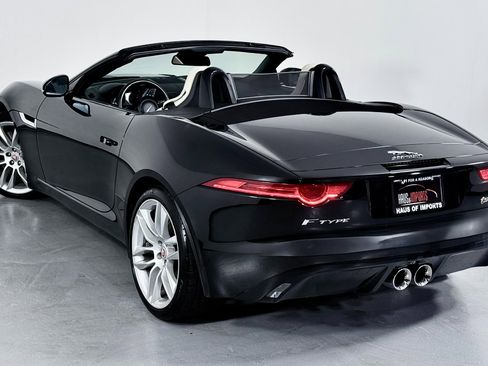 Used 2016 Jaguar F-TYPE S image 12