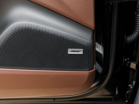 New 2025 Porsche Macan 4S Electric image 22