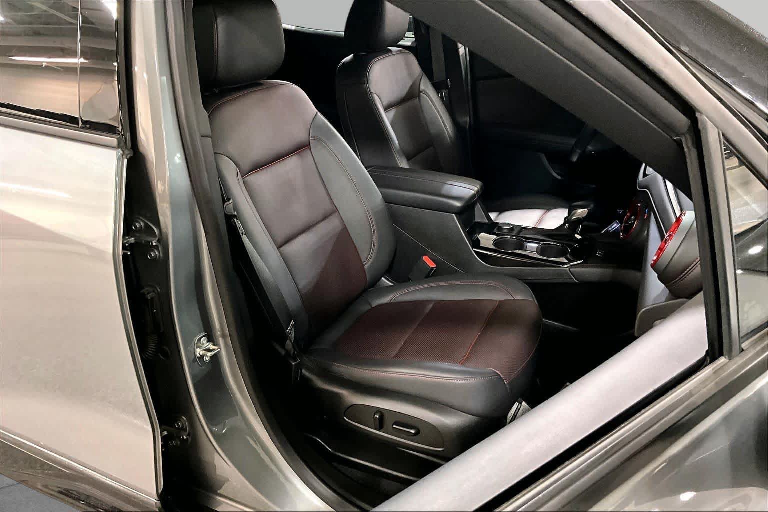 Used 2023 Chevrolet Blazer RS w/ Driver Confidence II Package FWD image 9