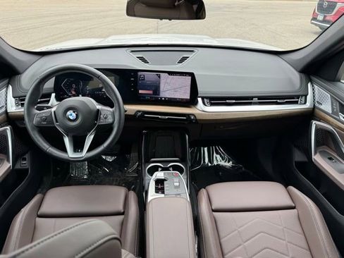 Used 2025 BMW X1 xDrive28i w/ Convenience Package AWD/4WD image 9