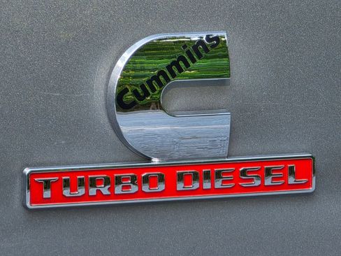 Used 2024 RAM 2500 Laramie w/ Safety Group AWD/4WD image 40