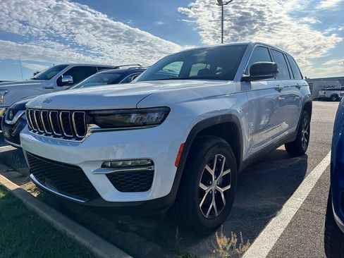 Used 2025 Jeep Grand Cherokee Limited AWD/4WD image 1